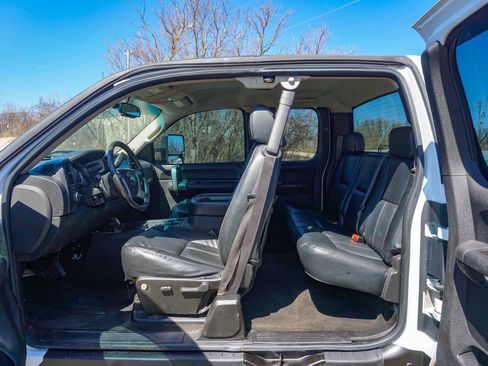 Used 2007 Chevrolet Silverado 2500 LT w/ Suspension Package, Off-Road image 18