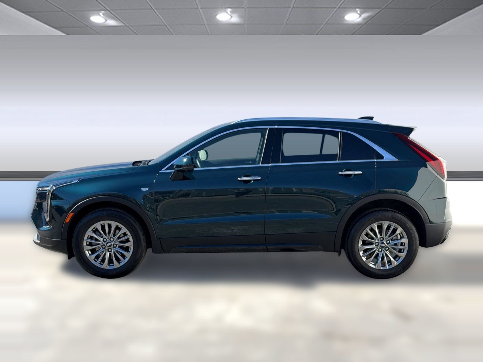 Used 2025 Cadillac XT4 Premium Luxury FWD image 2