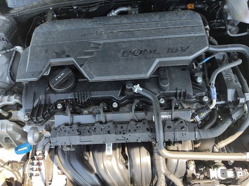 Used 2025 Hyundai Elantra Sport FWD image 30