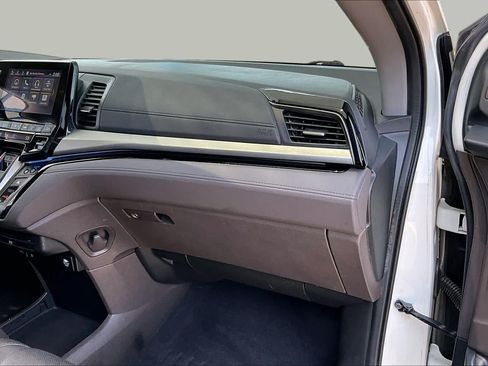 Used 2018 Honda Odyssey Elite image 19