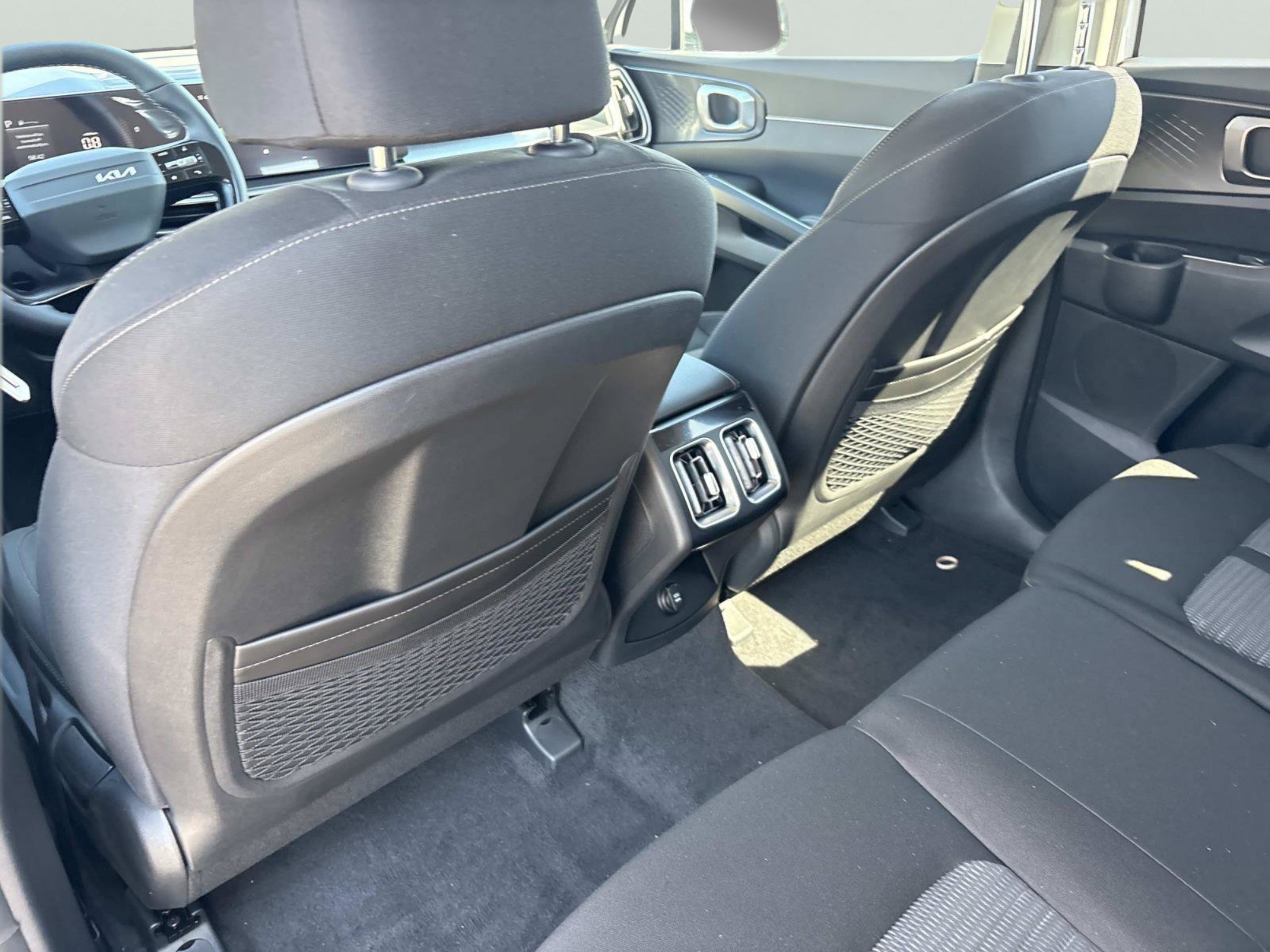 New 2026 Kia Sorento LX FWD image 16