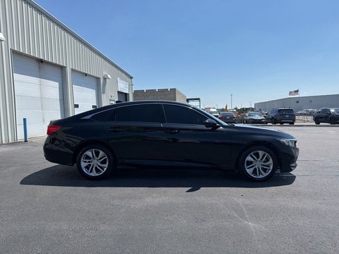 Used 2018 Honda Accord LX image 7