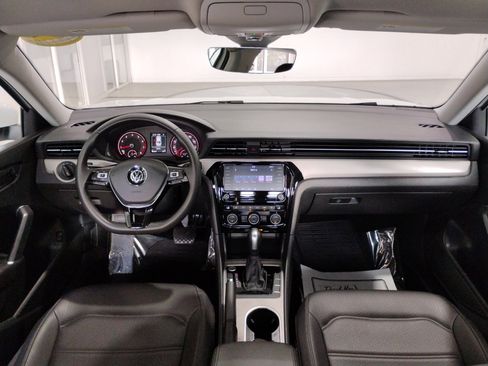 Used 2021 Volkswagen Passat 2.0T SE image 16