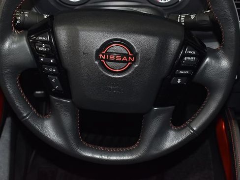 Used 2024 Nissan Frontier PRO-4X w/ Technology Package AWD/4WD image 25