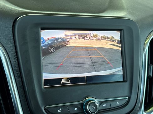 Used 2022 Chevrolet Equinox LT image 27