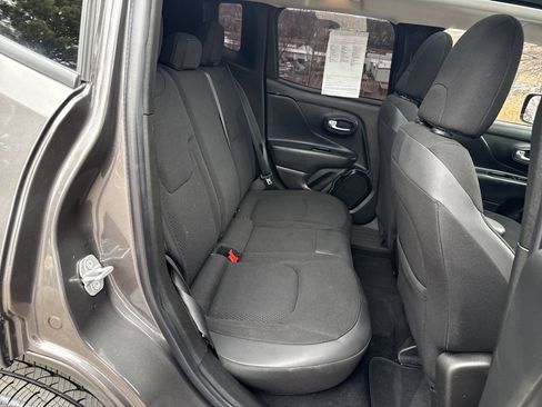 Used 2018 Jeep Renegade Altitude image 26