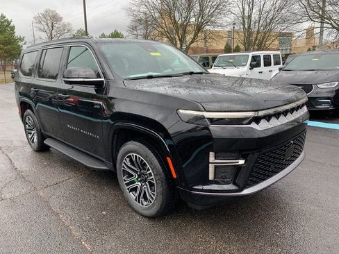 New 2026 Jeep Grand Wagoneer 4WD w/ Premium Group I image 8