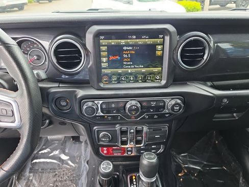 Used 2022 Jeep Wrangler Unlimited Rubicon 392 w/ Xtreme Recon 35" Tire Package AWD/4WD image 14