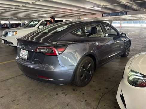 Used 2022 Tesla Model 3 Long Range AWD/4WD image 4