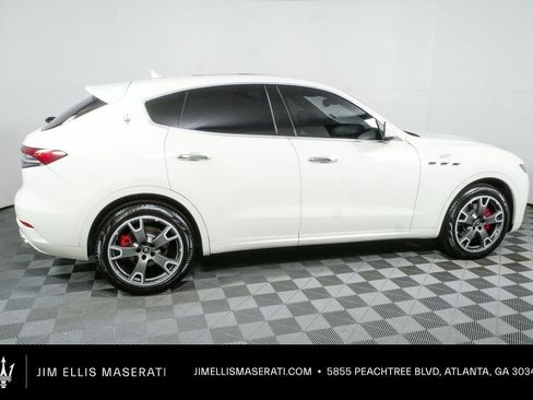 Used 2023 Maserati Levante GT AWD/4WD image 29