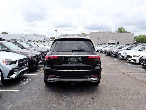 New 2025 Mercedes-Benz GLS 580 4MATIC image 4