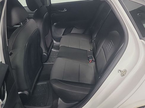 Used 2019 Kia Forte S w/ S Premium Package FWD image 17