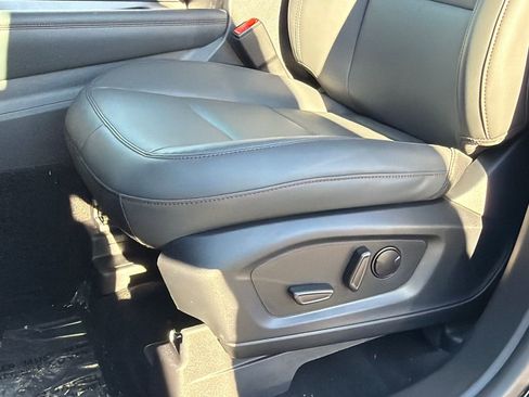 New 2026 Ford Explorer Active w/ Active Comfort Package image 14