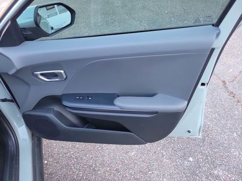 Used 2025 Kia K4 LXS FWD image 34