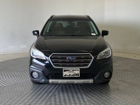 Used 2017 Subaru Outback 3.6R Touring image 6