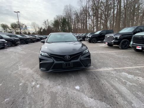 Used 2023 Toyota Camry SE image 11