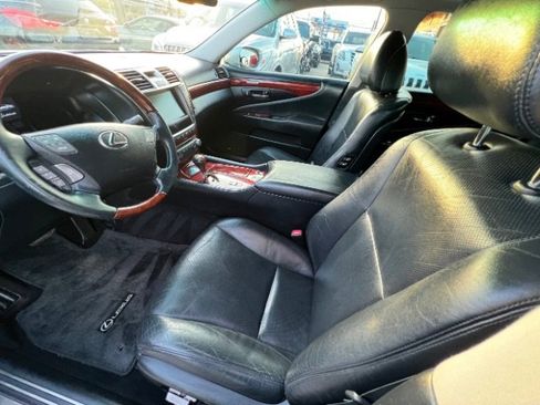 Used 2011 Lexus LS 460 Luxury image 10