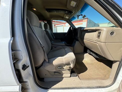 Used 2001 Chevrolet Silverado 1500 LS w/ Off-Road Skid Plate Pkg image 21