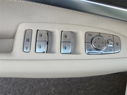 Used 2025 Genesis G70 3.3T Advanced image 20