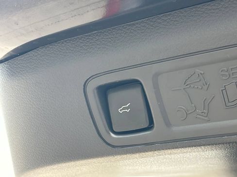 Used 2023 Ford Expedition Platinum AWD/4WD image 28