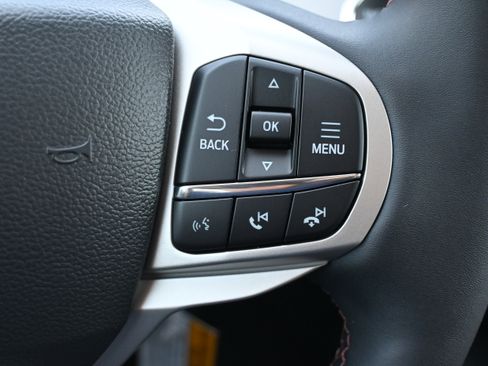 New 2026 Ford Explorer Active RWD image 18