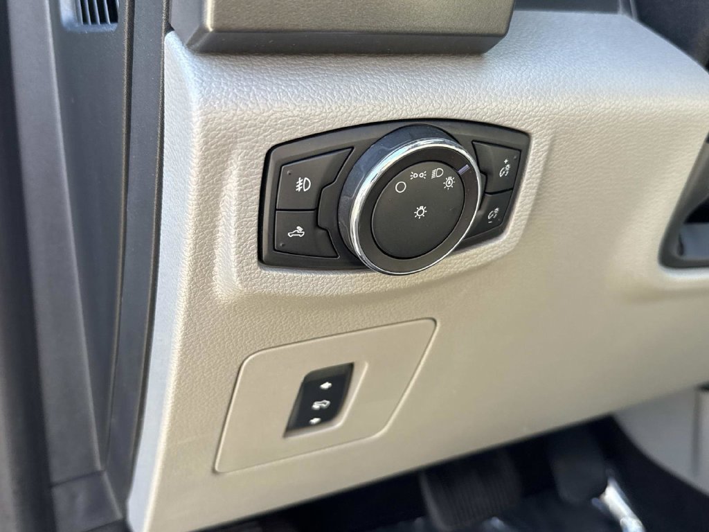 Used 2017 Ford F150 XLT w/ Equipment Group 302A Luxury AWD/4WD image 20