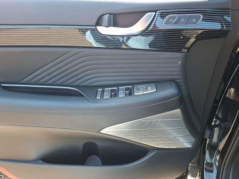 Used 2025 Hyundai Palisade Calligraphy image 13