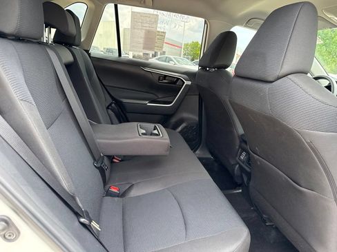 Used 2025 Toyota RAV4 LE AWD/4WD image 17