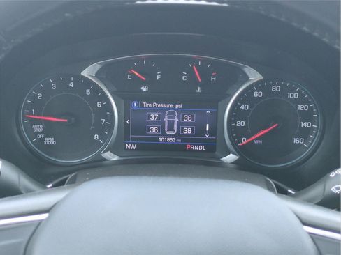Used 2021 Chevrolet Equinox LT FWD image 21
