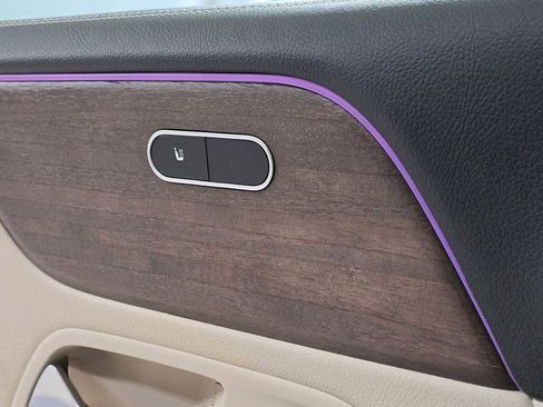 Certified 2022 Mercedes-Benz GLB 250 4MATIC image 23