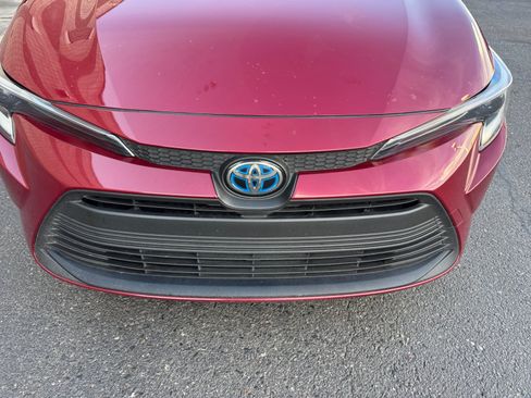 Used 2025 Toyota Corolla LE FWD image 23