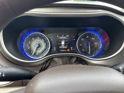 Used 2020 Chrysler Voyager Lxi FWD image 10