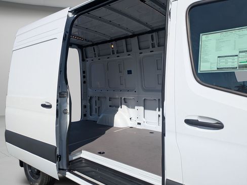 New 2026 Mercedes-Benz Sprinter 2500 image 7