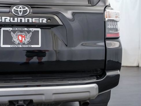 Used 2019 Toyota 4Runner TRD Off-Road Premium AWD/4WD image 39