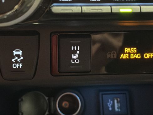 Used 2023 Toyota RAV4 XSE w/ Weather Package AWD/4WD image 33