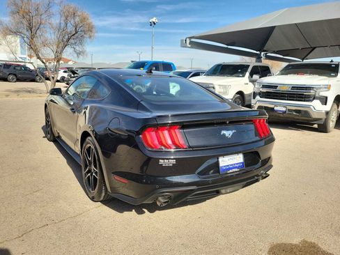Used 2023 Ford Mustang Premium image 4