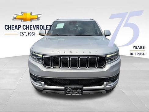 Used 2022 Jeep Wagoneer Series III AWD/4WD image 8