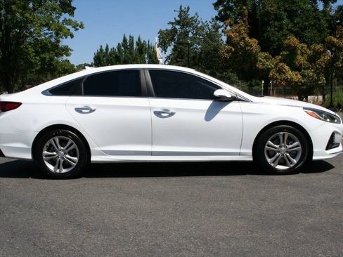 Used 2018 Hyundai Sonata SEL w/ Tech Package 02 FWD image 4