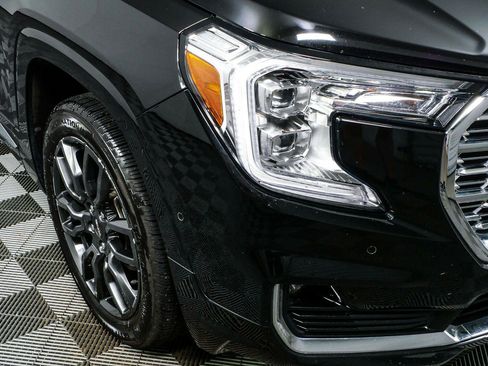 Used 2023 GMC Terrain Denali w/ Black Diamond Edition AWD/4WD image 37