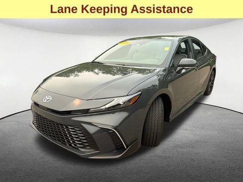 Used 2026 Toyota Camry SE w/ Convenience Package FWD image 5
