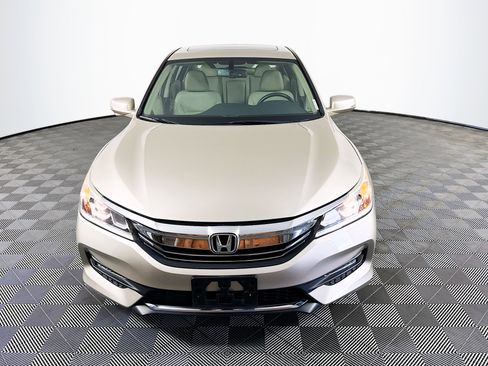 Used 2016 Honda Accord EX-L image 2