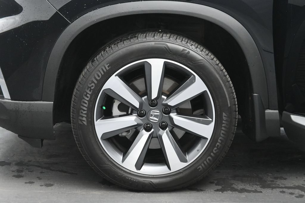 Used 2025 Honda Pilot Touring image 24