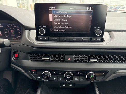 Used 2023 Honda Accord EX image 15