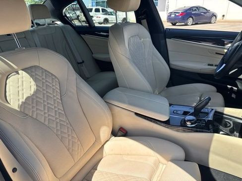 Used 2022 BMW 530i xDrive w/ Executive Package AWD/4WD image 13