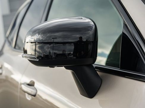 New 2026 Volvo XC60 B5 Plus w/ Protection Package Premier image 17