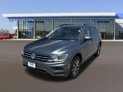 Used 2020 Volkswagen Tiguan SE w/ Panoramic Sunroof Package AWD/4WD image 1