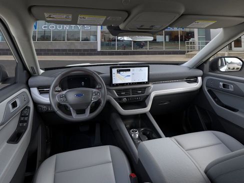 Used 2026 Ford Explorer Active w/ Active Comfort Package image 9