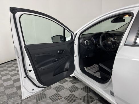 Used 2025 Nissan Versa S w/ S Plus Package FWD image 14