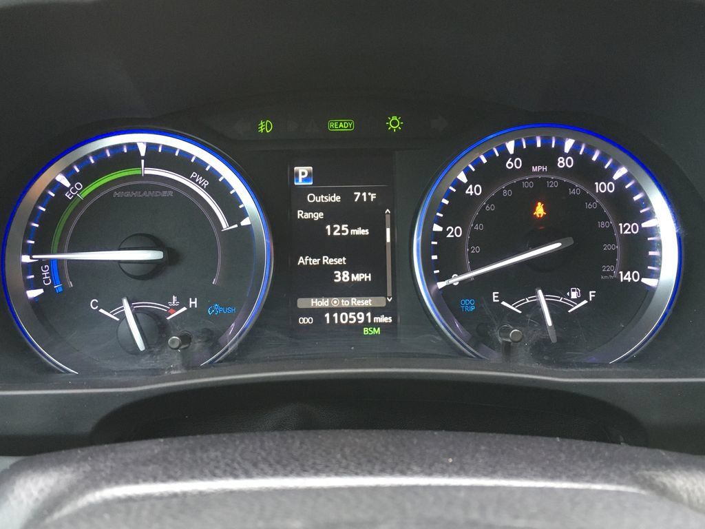 Used 2019 Toyota Highlander XLE AWD/4WD image 2