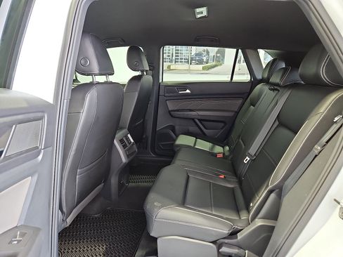 Certified 2023 Volkswagen Atlas Cross Sport SE FWD image 13